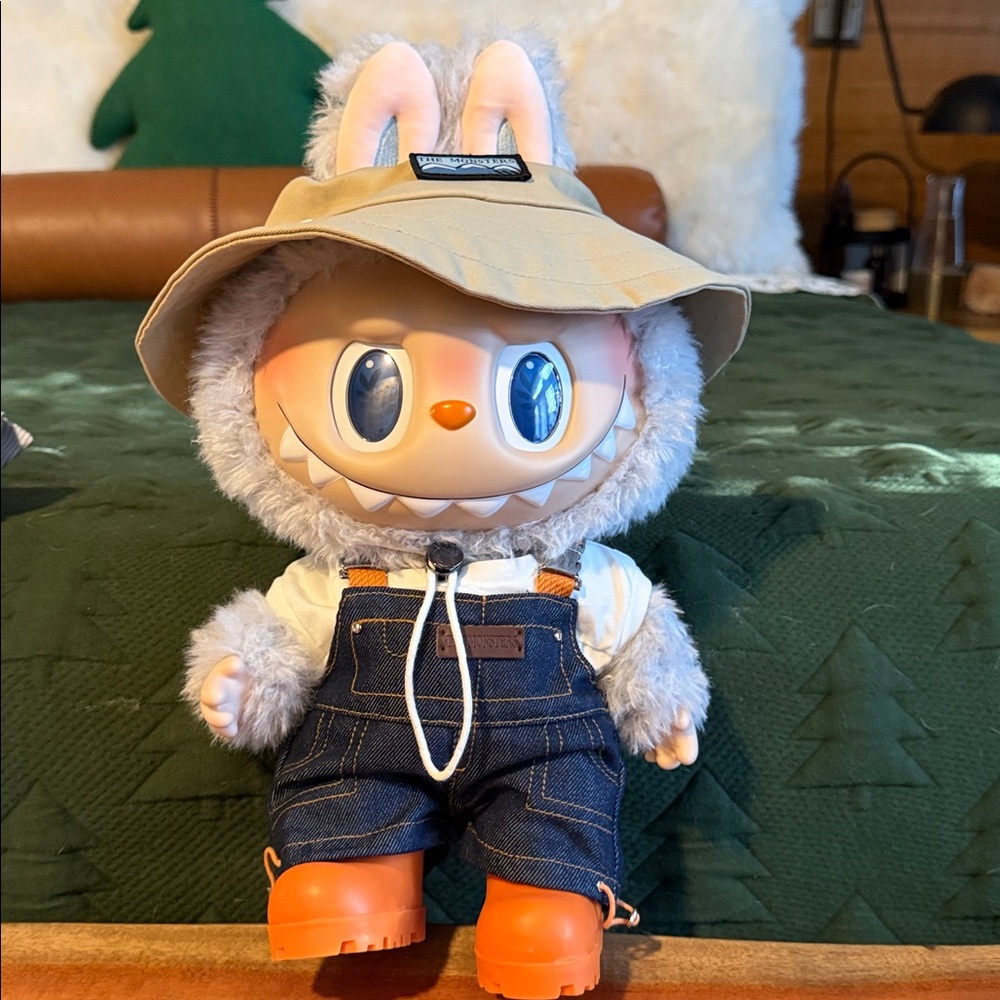 Pop Mart Fall In Wild Labubu